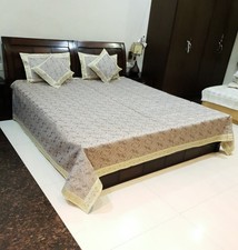 Capa de cama Banarasi off white tecido de seda brocado Zari conjunto de almofada e travesseiro indiano comprar usado Capa de cama Banarasi off white tecido de seda brocado Zari conjunto de almofada e travesseiro indiano comprar usado  Enviando para Brazil