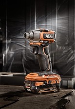 avvitatore aeg batteria usato  Empoli