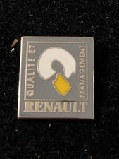 Rare pin renault d'occasion  Expédié en Belgium