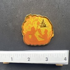 Pin DL Rapunzel Flynn Tangled Metal Magic LE Disney AP prova de artista ver pintura comprar usado Pin DL Rapunzel Flynn Tangled Metal Magic LE Disney AP prova de artista ver pintura comprar usado  Enviando para Brazil