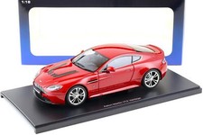 Autoart aston martin usato  Spedire a Italy