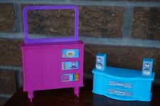 Lote de muebles para muñecas BARBIE púrpura rosa tocador mesa de TV altavoces azules estante soporte segunda mano  Embacar hacia Mexico