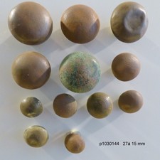 Lot boutons uniforme d'occasion Lot boutons uniforme d'occasion  Trévières