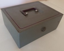 Cassaforte portatile vintage usato  Roma