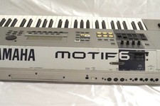 Usado, Sintetizador usado YAMAHA MOTIF6 61 teclas comprar usado  Enviando para Brazil