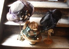 3 chapéus femininos antigos vintage/décadas de 1890–1920/como encontrado/restauração/fantasia comprar usado  Enviando para Brazil