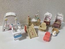 Conjunto de 12 móveis para bebês Sylvanian Families, usado comprar usado  Enviando para Brazil