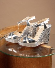 Sandale compensée louboutin d'occasion  Bagnolet