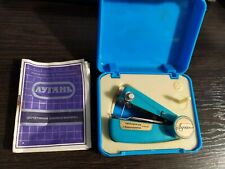 Usado, Mini máquina de costura manual soviética vintage "Lugan" URSS comprar usado  Enviando para Brazil