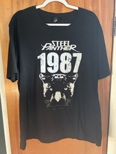 Camiseta Steel Panther “1987” clássica logotipo preto e branco usada 2XL comprar usado Camiseta Steel Panther “1987” clássica logotipo preto e branco usada 2XL comprar usado  Enviando para Brazil