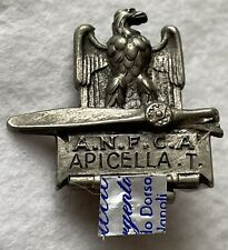 Distintivo a.n.f.c.a. apicella usato  Valenza