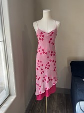 Vestido MIDI Forwear New York, Y2K 100% seda rosa alça de espaguete. Tamanho 4 comprar usado Vestido MIDI Forwear New York, Y2K 100% seda rosa alça de espaguete. Tamanho 4 comprar usado  Enviando para Brazil