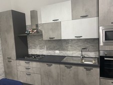 Cucina completa elettrodomesti usato  Vittoria