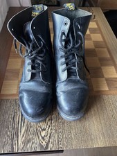 Martens 1460 airwair usato Martens 1460 airwair usato  Spedire a Italy