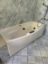 Vasca jacuzzi idromassaggio usato  Pavia