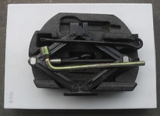 Kit attrezzi cric usato  Italia