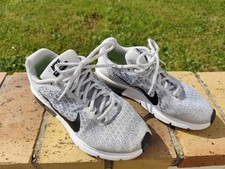 Baskets nike air d'occasion  Gravigny