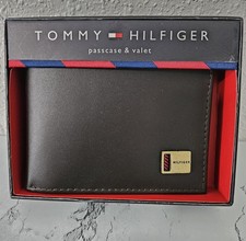 Usado, Carteira masculina de couro preta com bolsos para cartão de crédito Tommy Hilfiger comprar usado  Enviando para Brazil