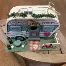 Adorável casa de pássaros.  Trailer de acampamento Home Sweet Home.  Decoração muito fofa. comprar usado  Enviando para Brazil