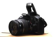 Canon EOS 500D 15,1 MP FULL HD DSLR z obiektywem Canon EF 28-80mm II i dodatkiem na sprzedaż  Wysyłka do Poland