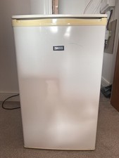 Zanussi counter fridge for sale  AYLESBURY