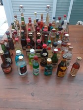 Lot mignonnettes alcool d'occasion  Bordeaux-