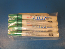 Lot uni paint for sale  Ontario