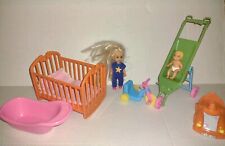 Lote de móveis vintage para boneca bebê Simba carrinho berço boneca triciclo banheira comprar usado  Enviando para Brazil