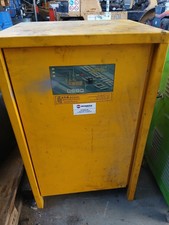 Caricabatterie 48volt 380 usato Caricabatterie 48volt 380 usato  Genova