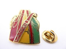 Pin pin badge d'occasion  Expédié en Belgium