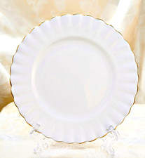 Usado, Prato de pão Royal Albert Val D'Or 6 3/8” porcelana de osso branco clássico e elegante 🌿 comprar usado Usado, Prato de pão Royal Albert Val D'Or 6 3/8” porcelana de osso branco clássico e elegante 🌿 comprar usado  Enviando para Brazil
