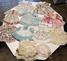 Robes poupees porcelaine d'occasion Robes poupees porcelaine d'occasion  Sierck-les-Bains