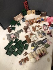 Lote 42 personagens Sylvanian Calico Critters Families e com muitos acessórios comprar usado  Enviando para Brazil