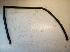 Używany, VW Polo 86C Listwy drzwiowe Listwy szyby przednie prawe na sprzedaż  PL