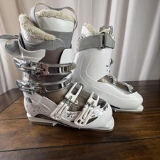 Salomon divine ski for sale Salomon divine ski for sale  Hilham