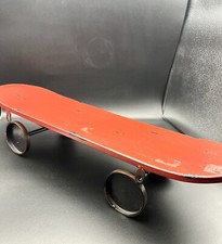 RARO vermelho desgastado skate escultura metal prateleira montagem, usado comprar usado  Enviando para Brazil