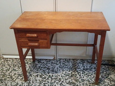 Scrivania con cassettiera usato  Busto Arsizio