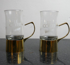 Usado, PAR DE CANECA DE VIDRO DE CAFÉ IRLANDESA COINTREAU LE COM BASE DE METAL DOURADO comprar usado Usado, PAR DE CANECA DE VIDRO DE CAFÉ IRLANDESA COINTREAU LE COM BASE DE METAL DOURADO comprar usado  Enviando para Brazil