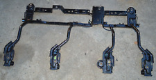 2000-06 YUKON TAHOE FABRICANTE DE EQUIPAMENTO ORIGINAL ASSENTO TRASEIRO 2ª fileira montagem inferior suporte quadro, usado comprar usado  Enviando para Brazil