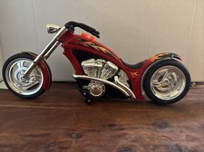 Usado, Toy State Chopper vermelho motocicleta luzes piscantes música motor sons e pneus giro comprar usado  Enviando para Brazil