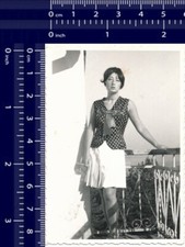 Linda mulher em pé no terraço varanda senhora retrato foto vintage original comprar usado  Enviando para Brazil