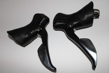 Alavancas de câmbio Shimano Sora 9 velocidades R3000 bicicleta de estrada vintage moderna STI comprar usado Alavancas de câmbio Shimano Sora 9 velocidades R3000 bicicleta de estrada vintage moderna STI comprar usado  Enviando para Brazil