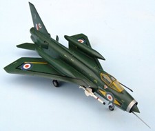 Usado, INGLÊS ELÉTRICO Lightning F.6, RAF 1963, escala 1/72 modelo plástico feito à mão comprar usado  Enviando para Brazil