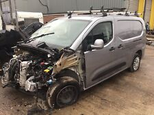 vauxhall combo windscreen for sale  CLACTON-ON-SEA