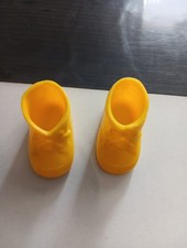 Chaussures kiki jaunes d'occasion  Salbris