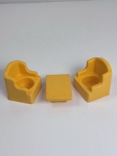 Cadeiras amarelas vintage para sala de estar Fisher-Price Little People com mesa de centro comprar usado  Enviando para Brazil
