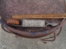 Crimpador de torta antigo do século XIX, abridor de lata, ferramenta de combinação de ralador de noz-moscada comprar usado Crimpador de torta antigo do século XIX, abridor de lata, ferramenta de combinação de ralador de noz-moscada comprar usado  Enviando para Brazil