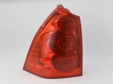 557686a left taillight d'occasion  Expédié en Belgium