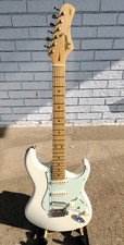 Guitarra elétrica Tagima White Stratocaster com gigbag! -LL, usado comprar usado  Enviando para Brazil