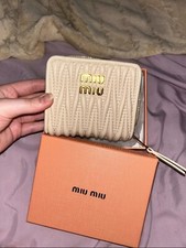 Miumiu matelasse wallet d'occasion  Seiches-sur-le-Loir